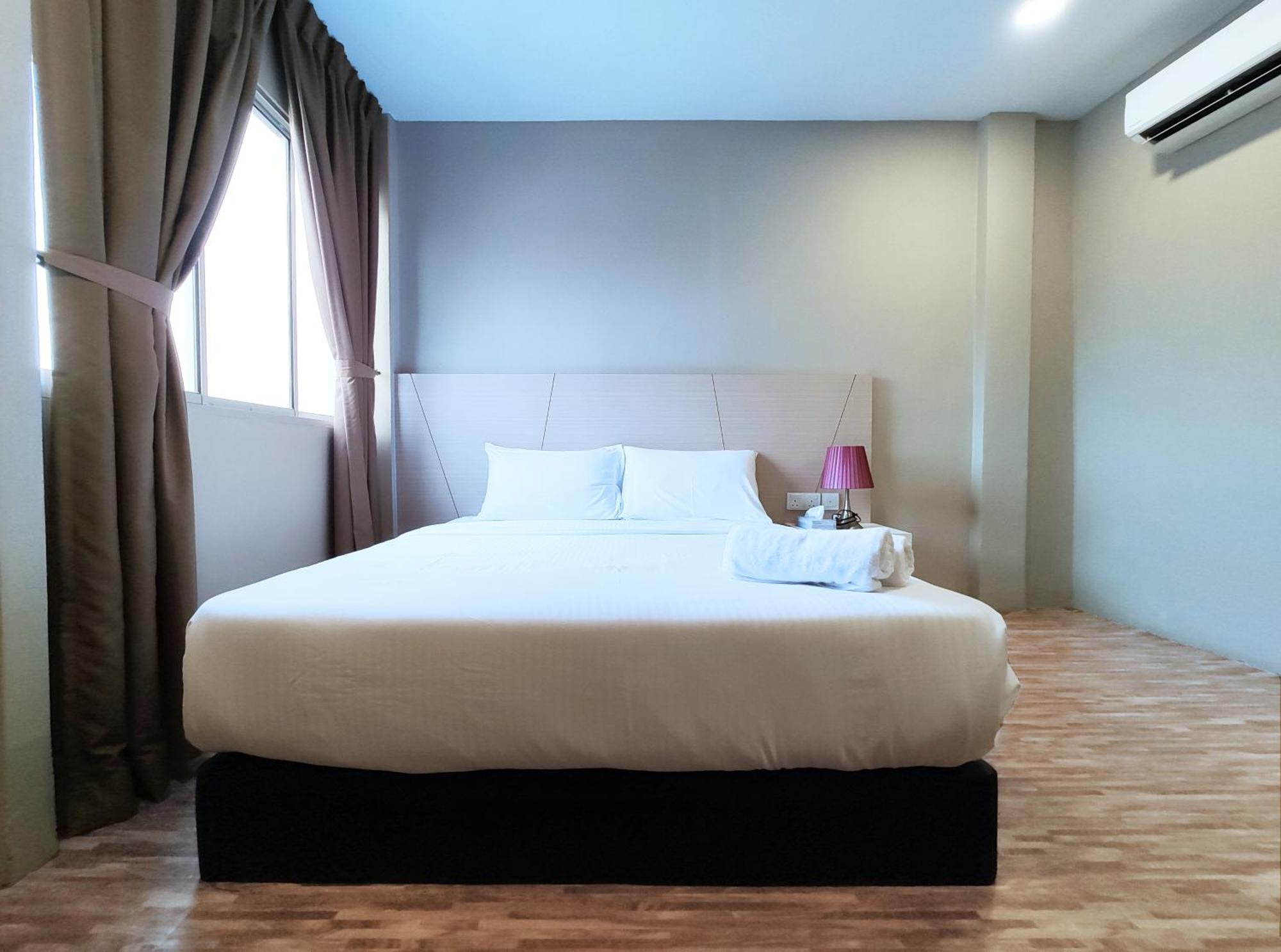 Princess Hotel Pontian Pontian Kecil Exterior foto