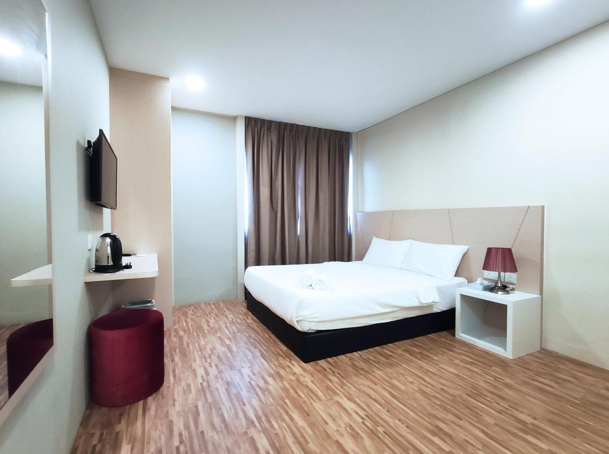 Princess Hotel Pontian Pontian Kecil Exterior foto